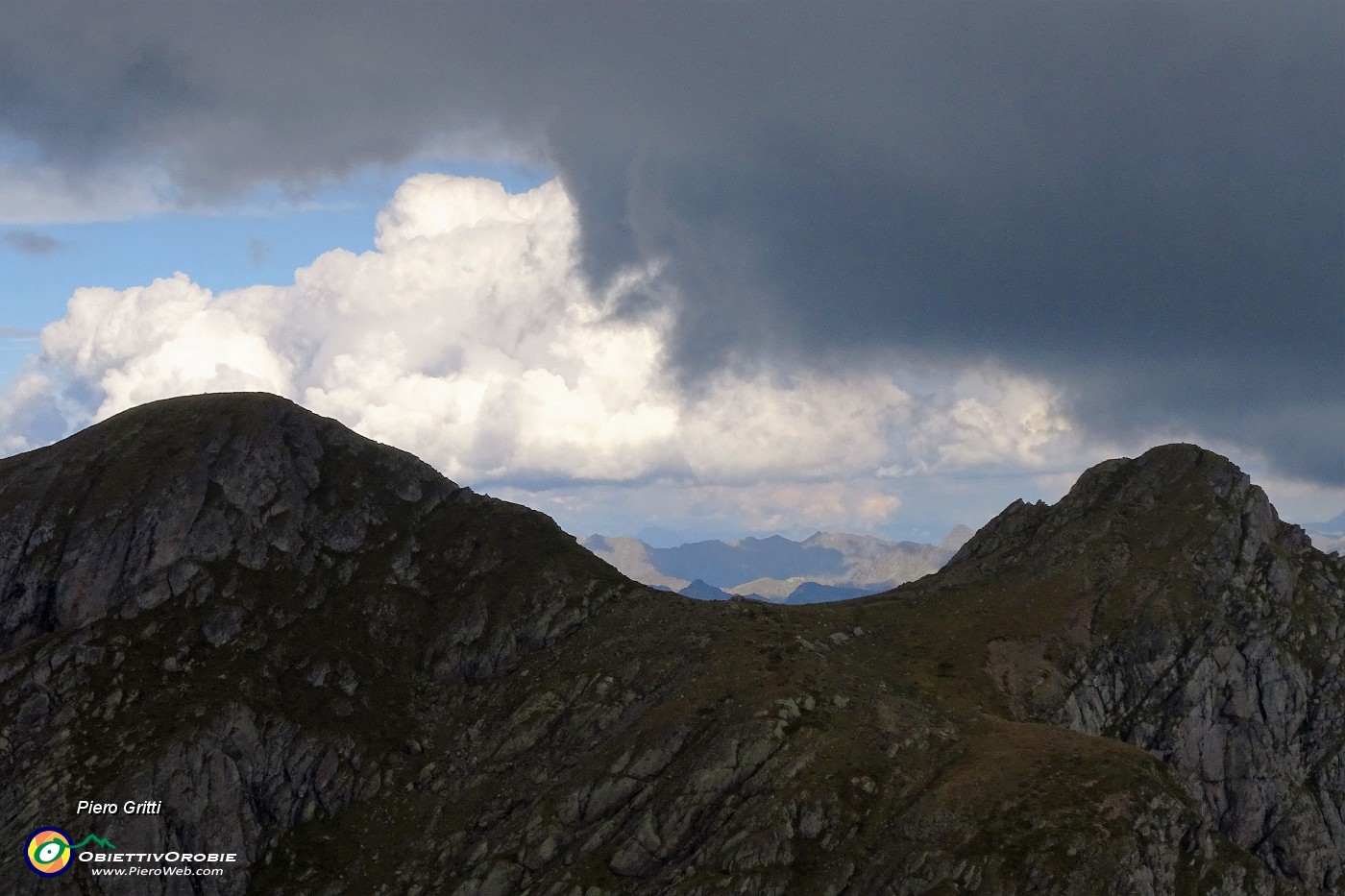 99 Zoom sul Pizzo Paradiso (a dx).JPG